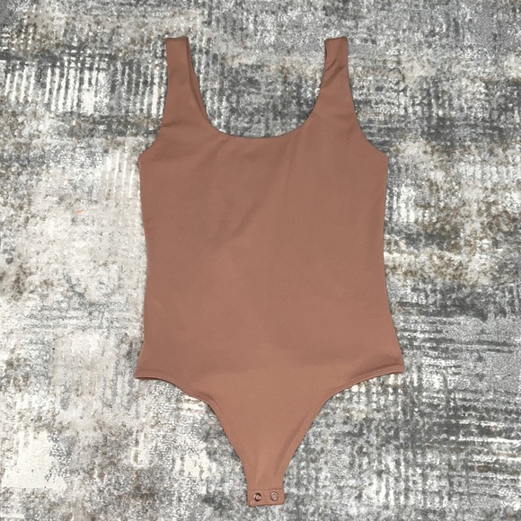FLASH SALE! EXPRESS (S) Thong Body Contour Compression Bodysuit - Picture 3 of 5